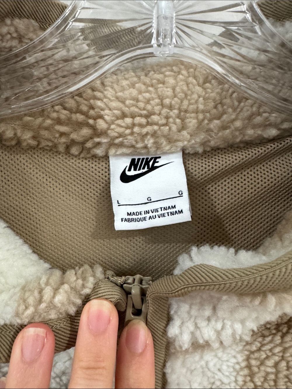 Nike Men’s Beige & Cream checkered Sherpa Half-Zip Pullover fleece jacket - Picture 5 of 6